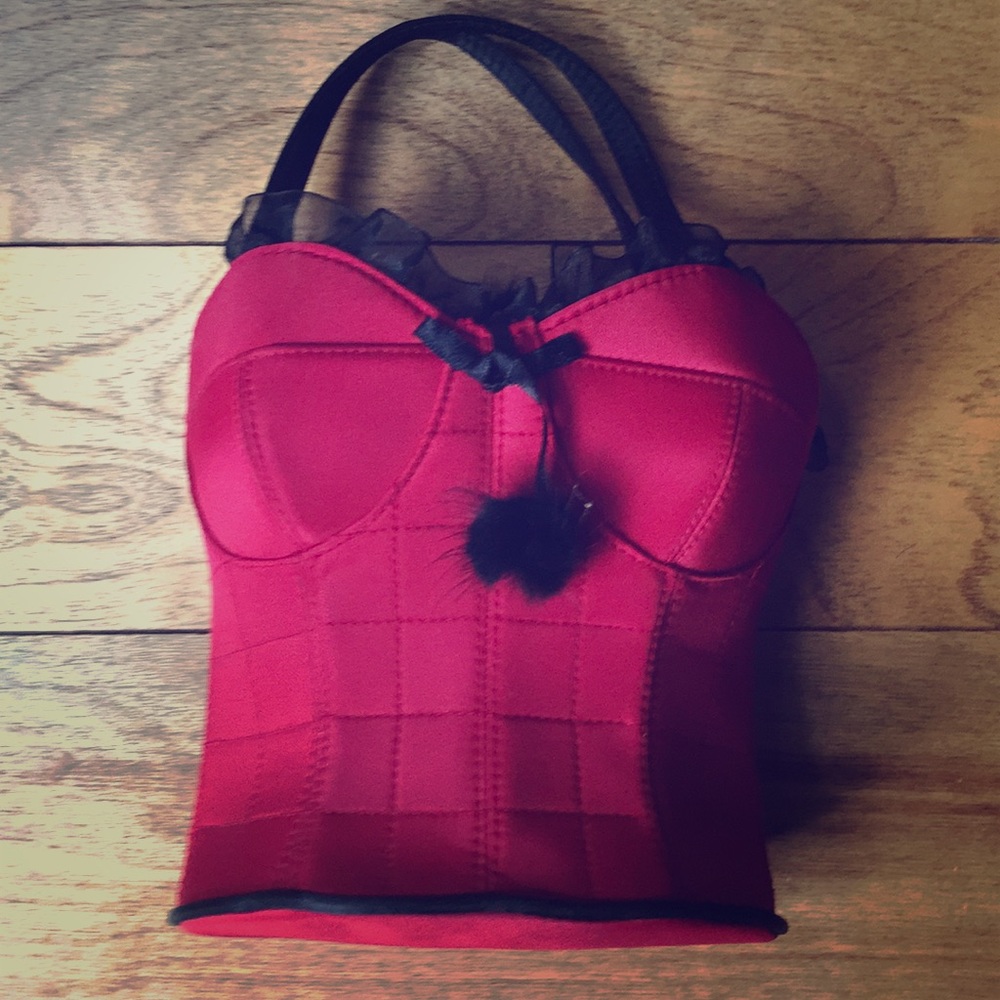 6”x6” bustier bag. Super cute. Used once.